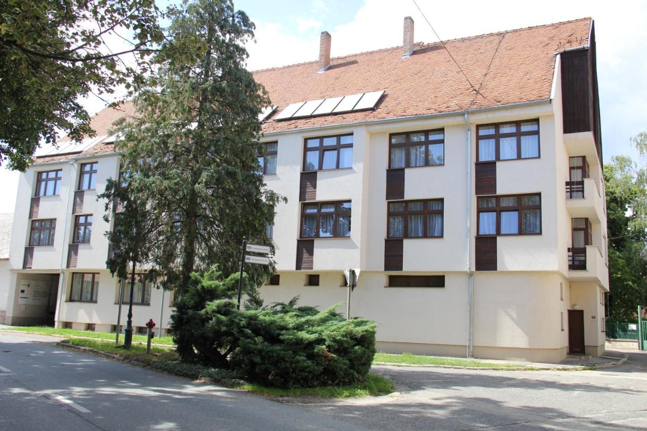 Harangtorony Szallo Kőszeg Εξωτερικό φωτογραφία